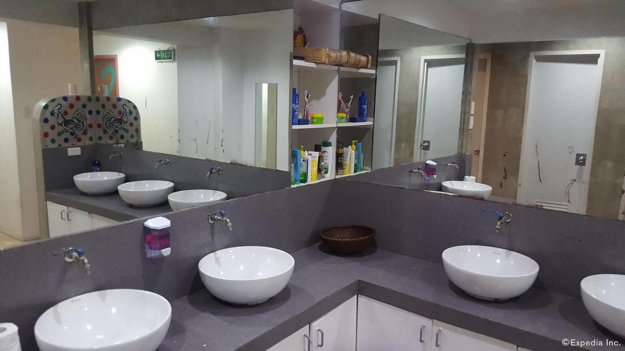 Mnl Boutique Hostel San Pedro Makati Eksteriør billede